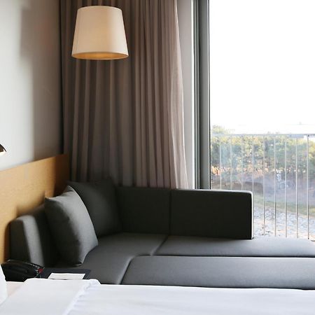 Nest Hotel Incheon Exterior foto A room at the hotel